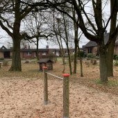 Bild vom Spielplatz anzeigen.