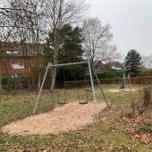 Bild vom Spielplatz anzeigen.