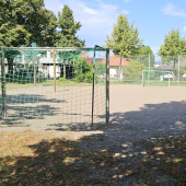 Bild vom Spielplatz anzeigen.