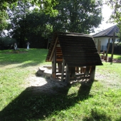 Bild vom Spielplatz anzeigen.
