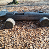 Bild vom Spielplatz anzeigen.