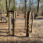Bild vom Spielplatz anzeigen.