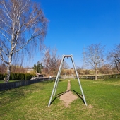 Bild vom Spielplatz anzeigen.