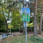Bild vom Spielplatz anzeigen.