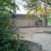 Bild vom Spielplatz anzeigen.