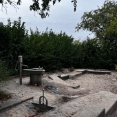 Bild vom Spielplatz anzeigen.
