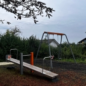 Bild vom Spielplatz anzeigen.