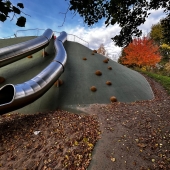 Bild vom Spielplatz anzeigen.