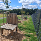 Bild vom Spielplatz anzeigen.