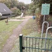 Bild vom Spielplatz anzeigen.