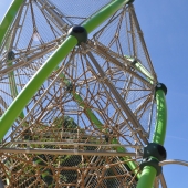 Bild vom Spielplatz anzeigen.