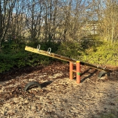 Bild vom Spielplatz anzeigen.