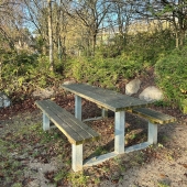 Bild vom Spielplatz anzeigen.