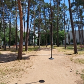 Bild vom Spielplatz anzeigen.