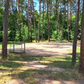 Bild vom Spielplatz anzeigen.