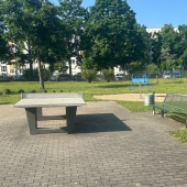 Bild vom Spielplatz anzeigen.