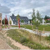 Bild vom Spielplatz anzeigen.