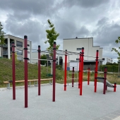 Bild vom Spielplatz anzeigen.