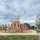 Bild vom Spielplatz anzeigen.