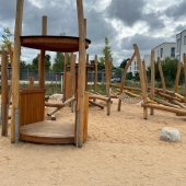 Bild vom Spielplatz anzeigen.