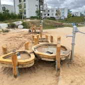 Bild vom Spielplatz anzeigen.