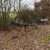 Bild vom Spielplatz anzeigen.