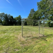 Bild vom Spielplatz anzeigen.